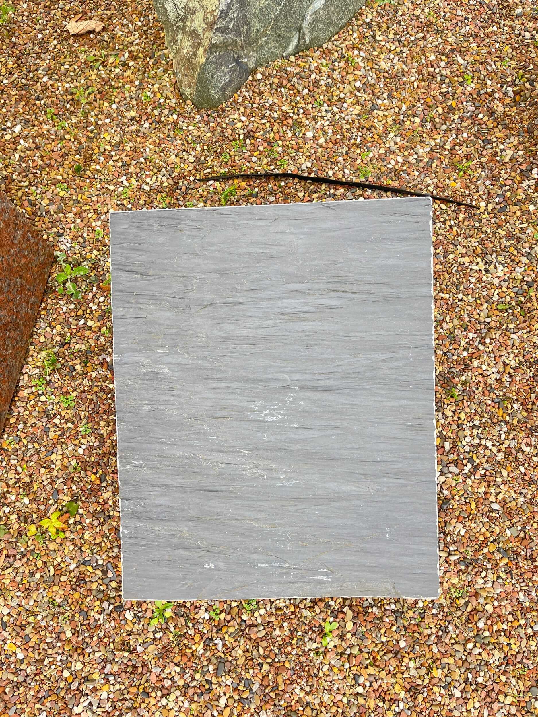 Liegestein Schiefer grau