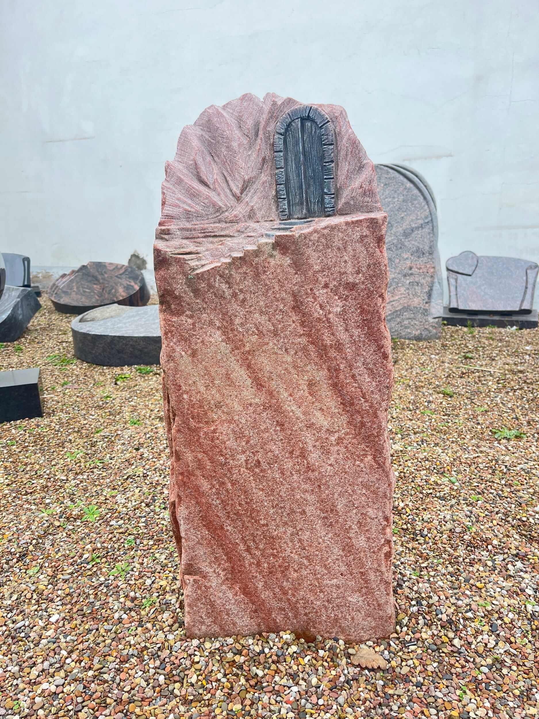 Stele Multicolor mit Faltenwurf