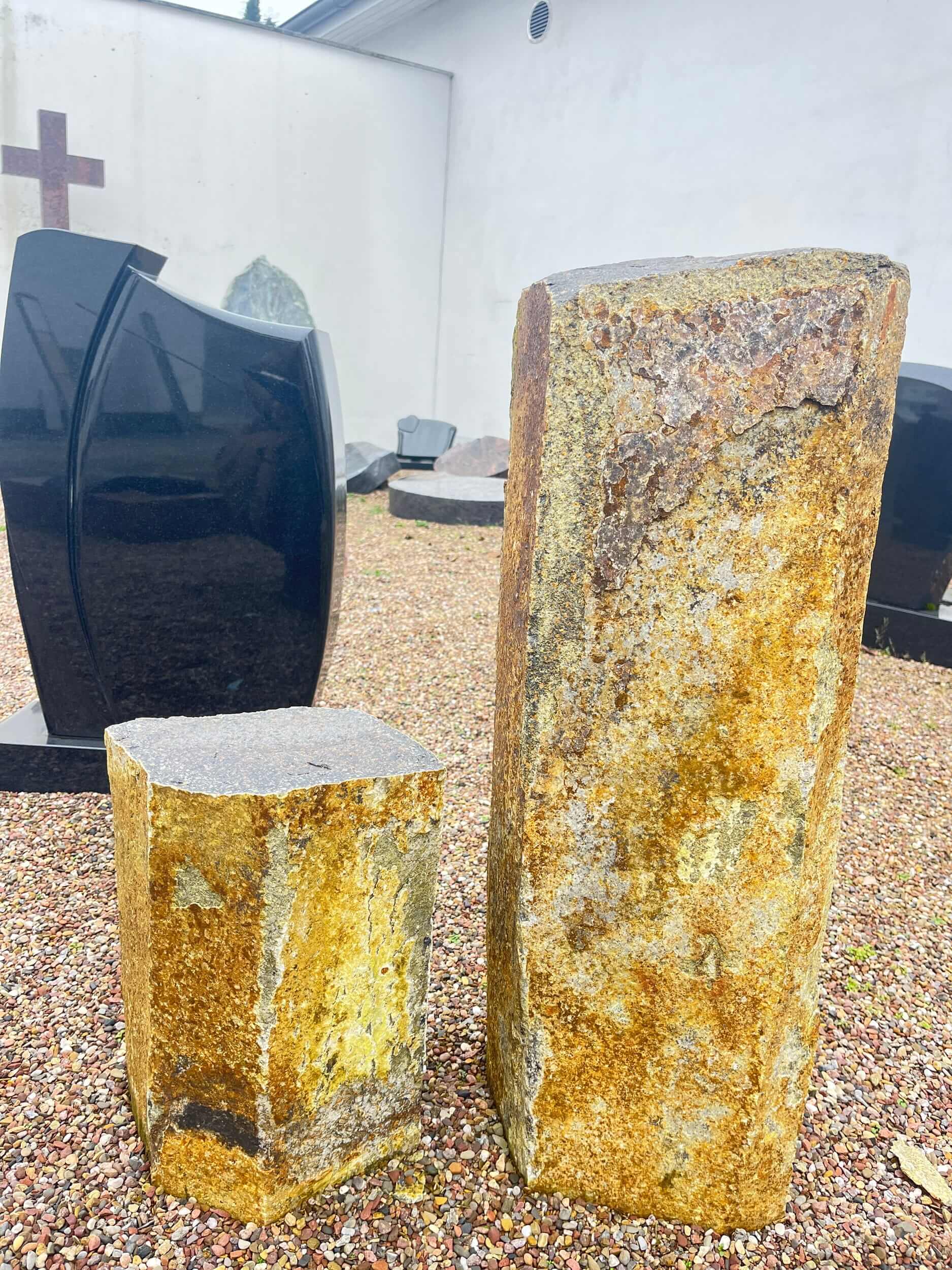 Stele Naturstein rustikal Jura