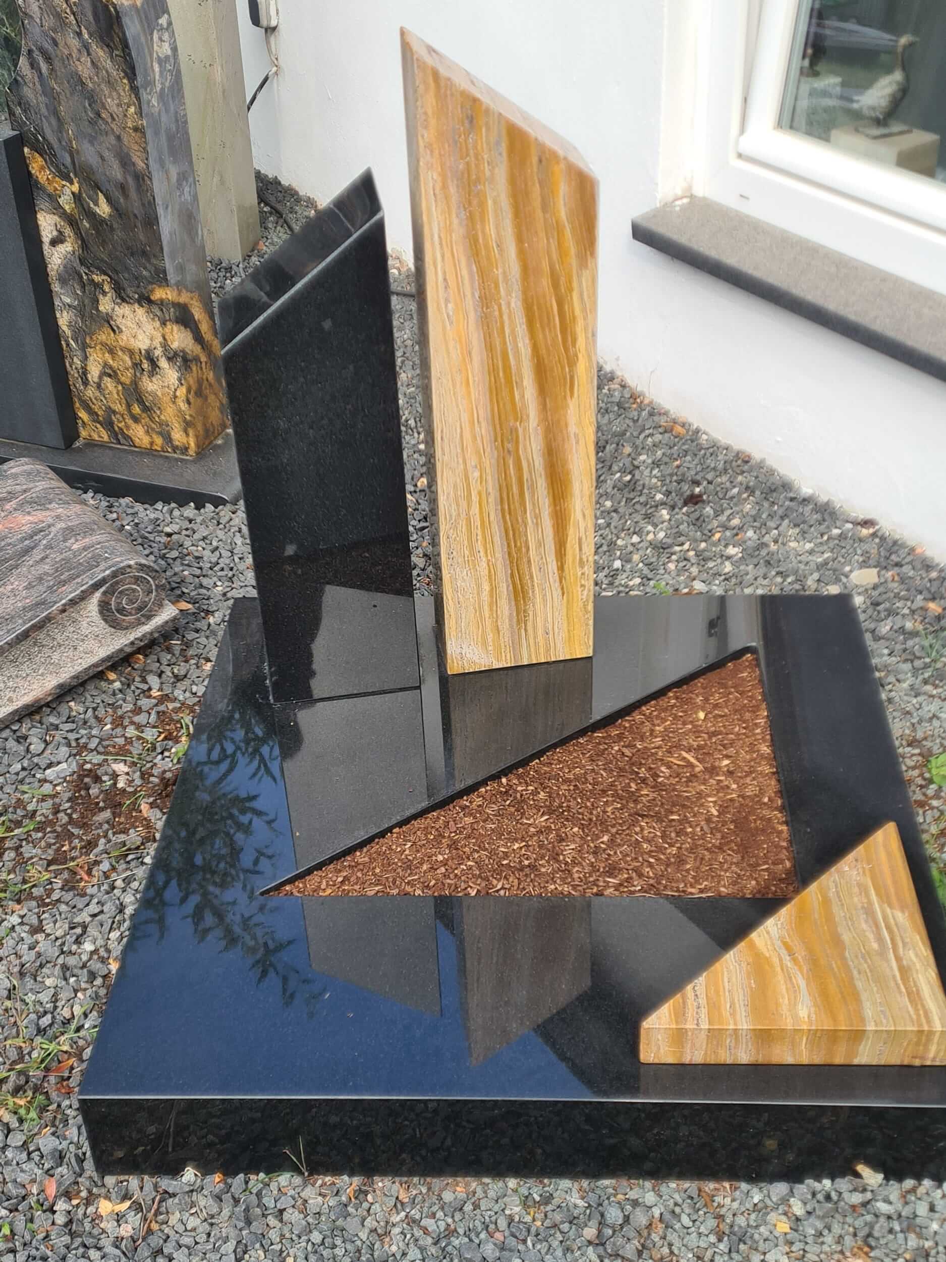 Urnengrab Jaspis Assoluto