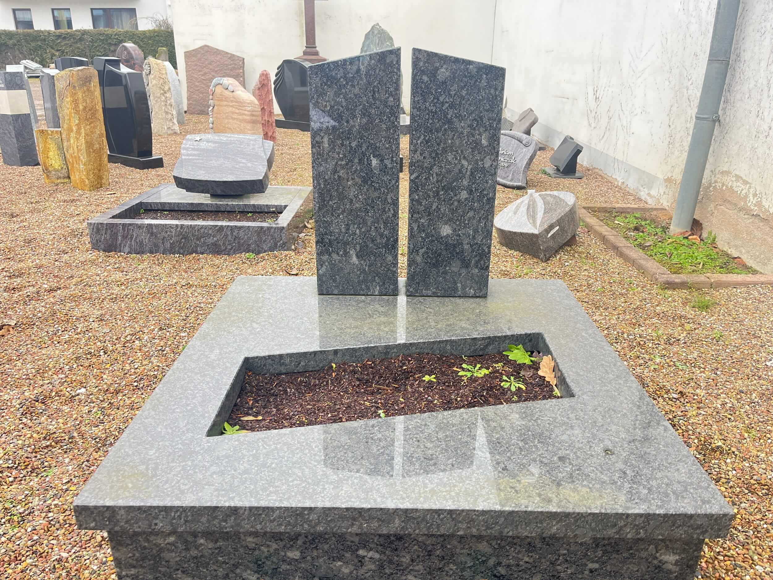 Urnengrab Doppelstele Steel Grey