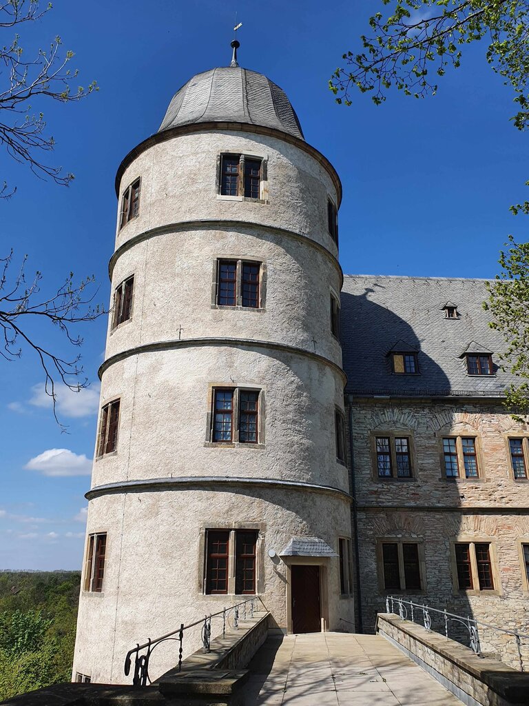 Restaurierte Sandstein-Fenstergewände an der Wewelsburg