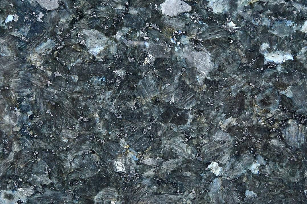 Labrador Emerald Pearl