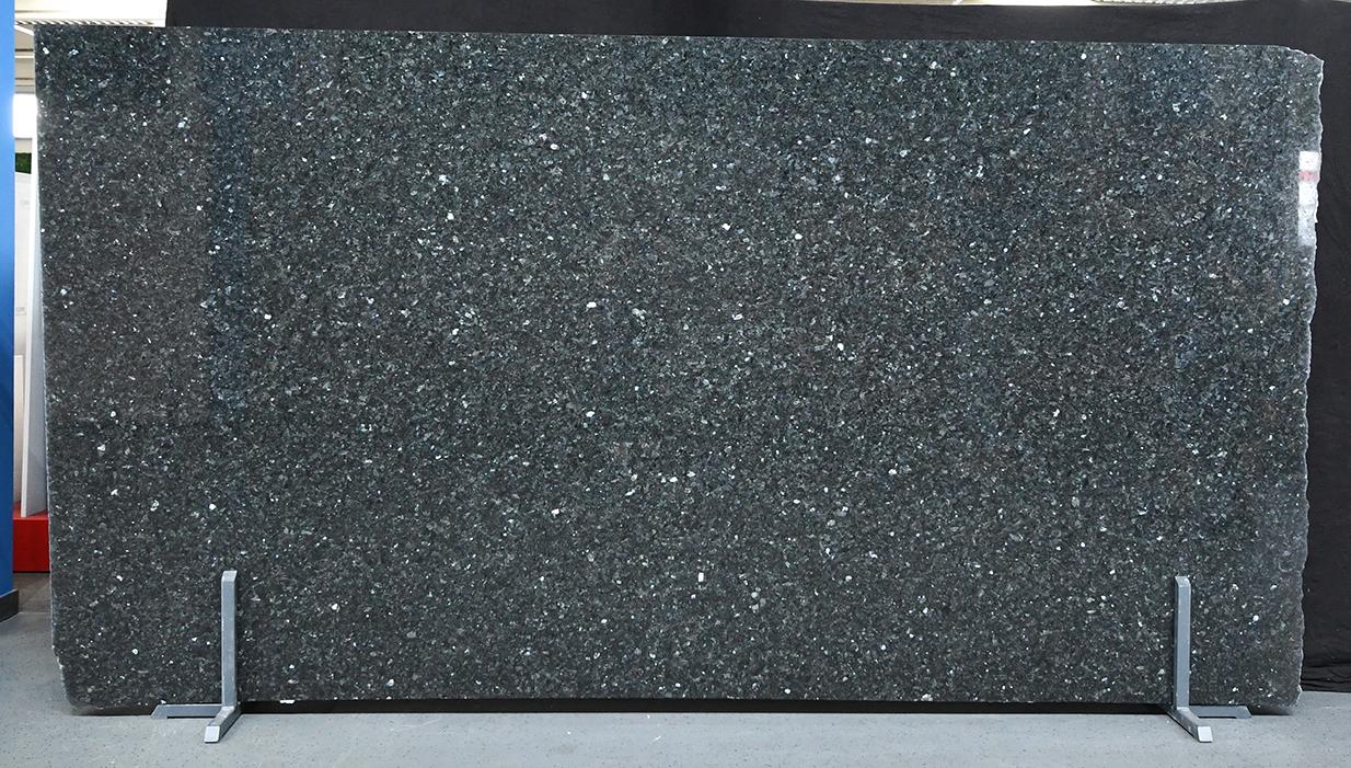 Labrador Emerald Pearl Detail